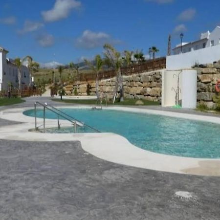 Agradable Casa Adosada Con Piscina Zahara de los Atunes Exterior foto