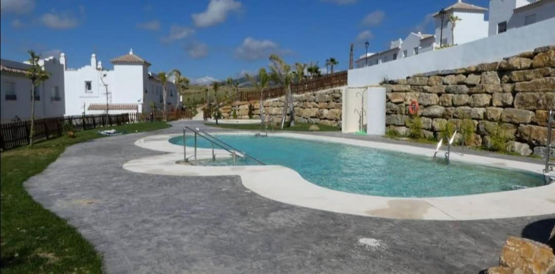Agradable Casa Adosada Con Piscina Zahara de los Atunes Exterior foto