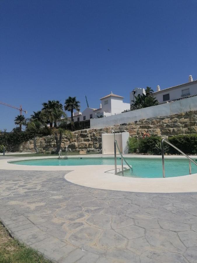 Agradable Casa Adosada Con Piscina Zahara de los Atunes Exterior foto